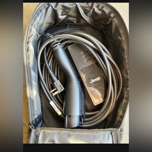 Jeep EV Charger Wrangler Rubicon Willys 4XE Grand Cherokee charging cable PHEV